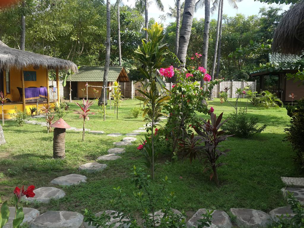 Oasi Bungalows Hotel Gili Air Exterior foto