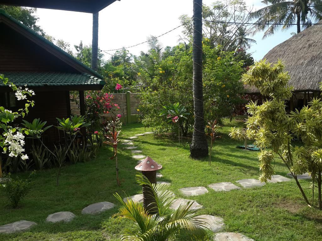 Oasi Bungalows Hotel Gili Air Exterior foto