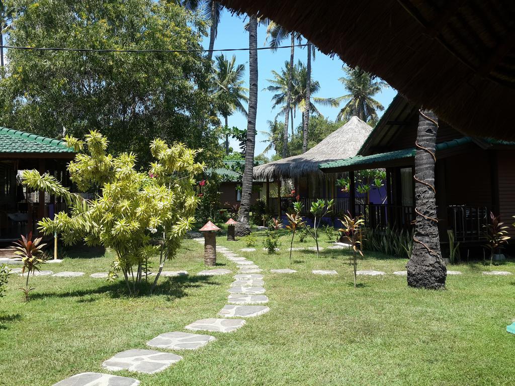 Oasi Bungalows Hotel Gili Air Exterior foto