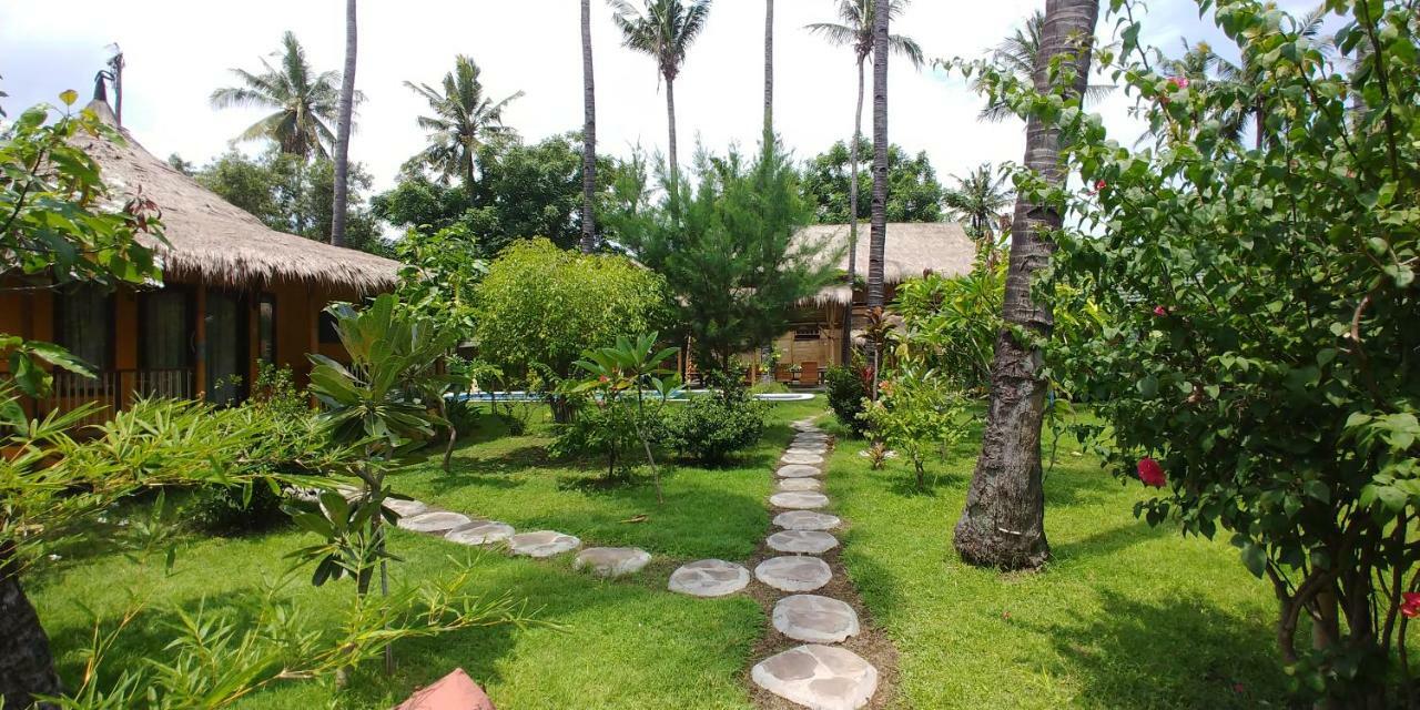 Oasi Bungalows Hotel Gili Air Exterior foto